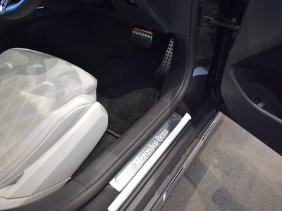 MERCEDES-BENZ E-CLASS - 9