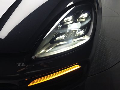 PORSCHE CAYENNE - 9
