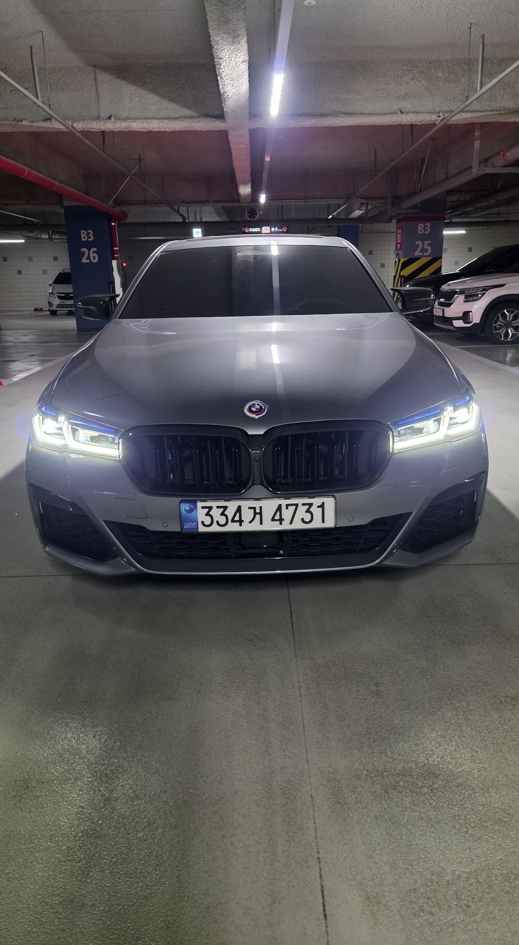 BMW 5 SERIES - View 1