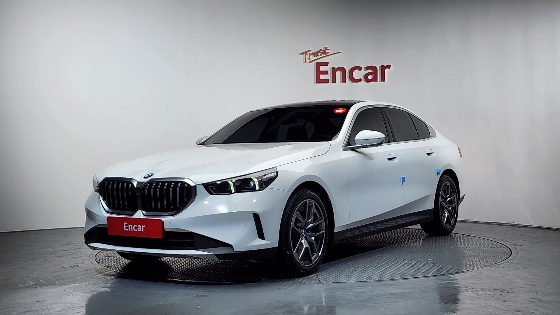 BMW 5 SERIES - View 1