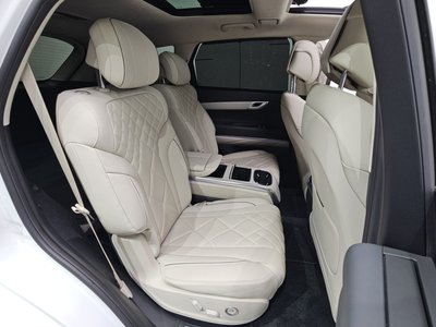 2024 Genesis GV80 — миниатюра 17