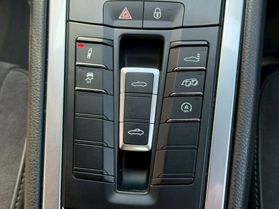 صورة مصغرة 48 لـ 2018 Porsche 718