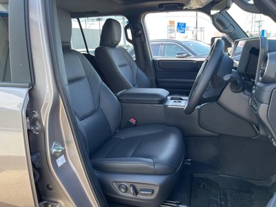 TOYOTA LAND CRUISER 250 - 8