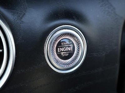 MERCEDES-BENZ E-CLASS - 9