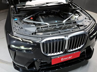 BMW X7 - 7