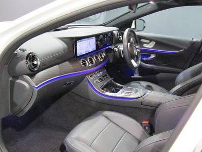 MERCEDES-BENZ E-CLASS - 10