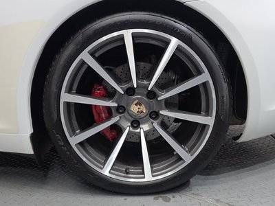 PORSCHE 911 - 8