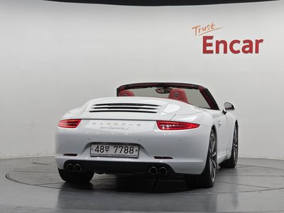 PORSCHE 911 - 4