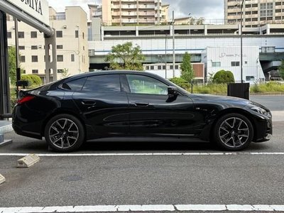2025 BMW 4 SERIES photo 8