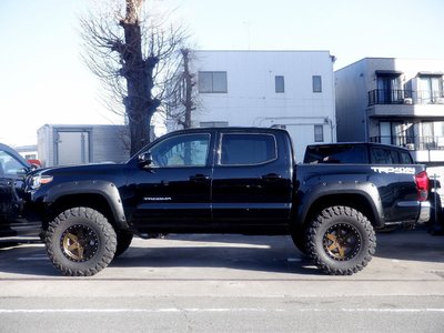 TOYOTA TACOMA - 2