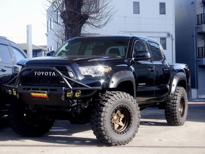 TOYOTA TACOMA - 1