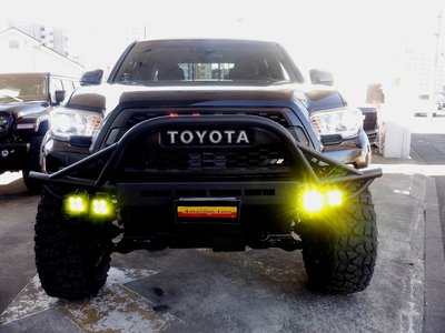 TOYOTA TACOMA - 10