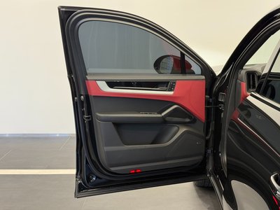 2025 Porsche CAYENNE 照片 8