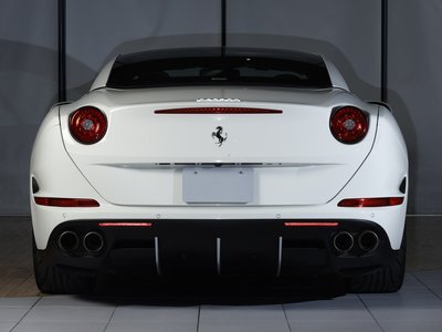 FERRARI CALIFORNIA T - 6