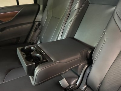 صورة مصغرة 40 لـ 2025 Lexus LX