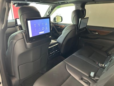 صورة 9 لـ 2025 Lexus LX