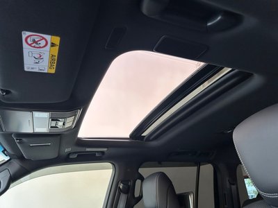 صورة مصغرة 36 لـ 2025 Lexus LX