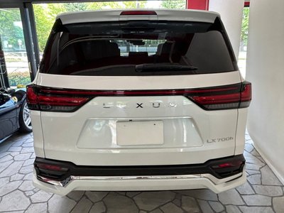 صورة 3 لـ 2025 Lexus LX