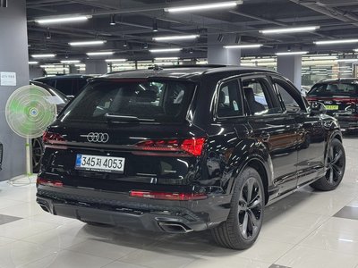 AUDI Q7 - 2