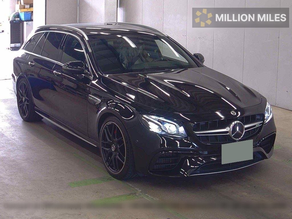 MERCEDES-BENZ E-CLASS AMG - View 1