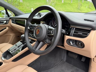 2025 Porsche MACAN 缩略图 15