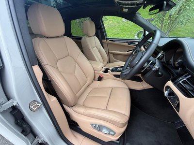 2025 Porsche MACAN 缩略图 19