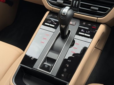2025 Porsche MACAN 缩略图 16