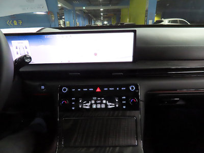 2025 Genesis GV80 — миниатюра 13