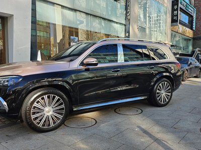 MERCEDES-BENZ GLS - 2