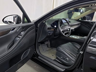 GENESIS G80 (RG3) - 10
