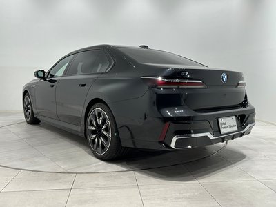 2025 BMW I7 — миниатюра 11