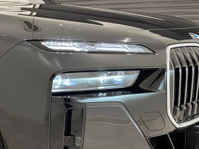 2025 BMW I7 — миниатюра 13