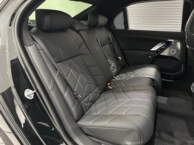 2025 BMW I7 — миниатюра 47