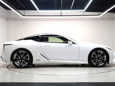 صورة 8 لـ 2017 Lexus LC