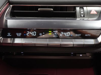 صورة مصغرة 22 لـ 2017 Lexus LC
