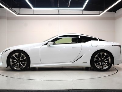 صورة 4 لـ 2017 Lexus LC
