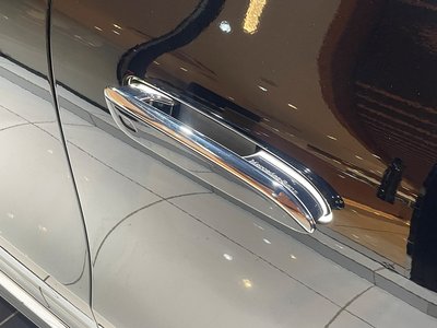 MERCEDES-BENZ EQE - 10