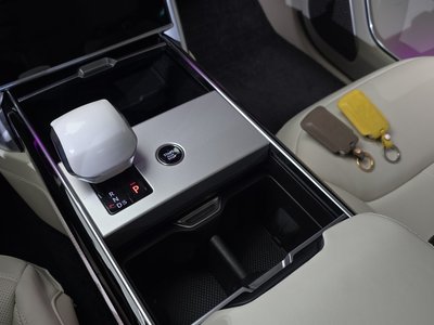 2025 LAND Rover RANGE ROVER — миниатюра 12
