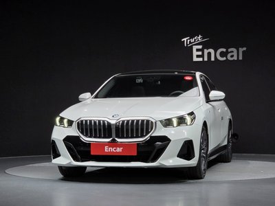صورة 2 لـ 2025 BMW 5 SERIES