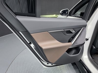 صورة مصغرة 15 لـ 2025 BMW 5 SERIES