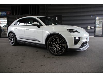 PORSCHE MACAN - 3