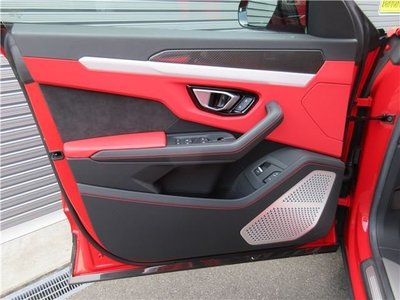 2019 Lamborghini URUS — миниатюра 37