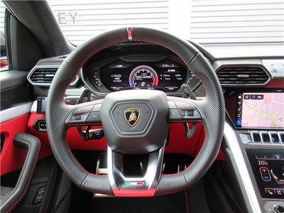 2019 Lamborghini URUS — миниатюра 24