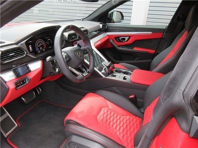 2019 Lamborghini URUS — миниатюра 28