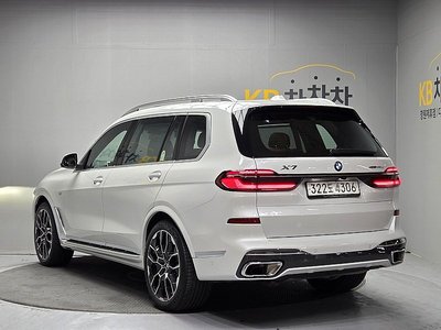 BMW X7 - 7