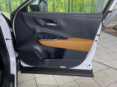صورة مصغرة 34 لـ 2023 Toyota CROWN CROSSOVER