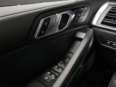 2025 BMW X6 — миниатюра 33