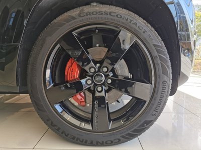 LAND ROVER DEFENDER - 9