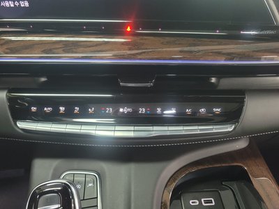 CADILLAC ESCALADE 5TH GENERATION - 9