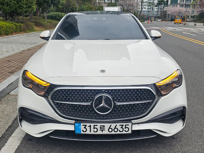 MERCEDES-BENZ E-CLASS - 1